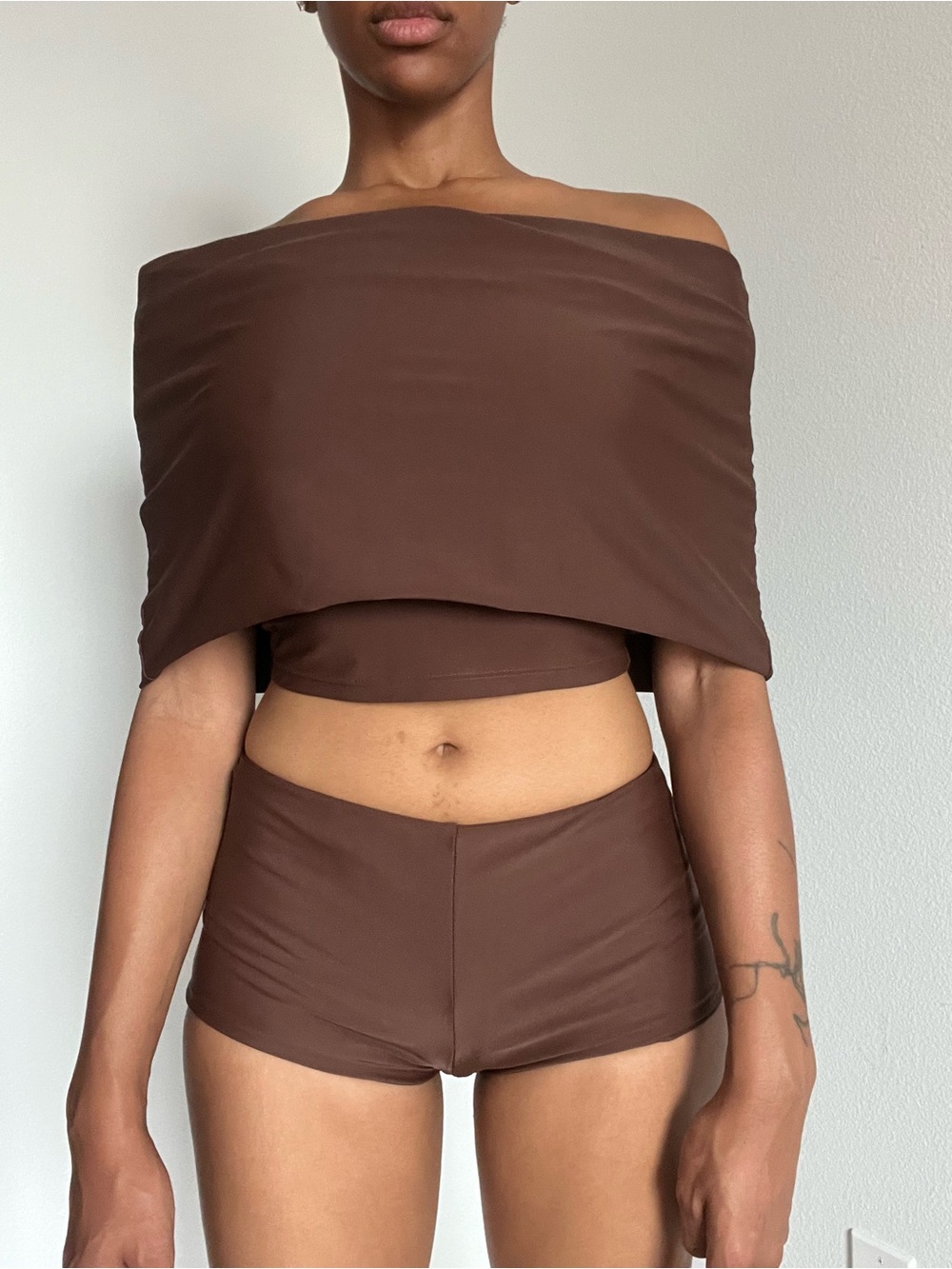 Fashion Nova Ayden Chocolate Off-Shoulder Top + Shorts Set — NWT Size S - Picture 2 of 4